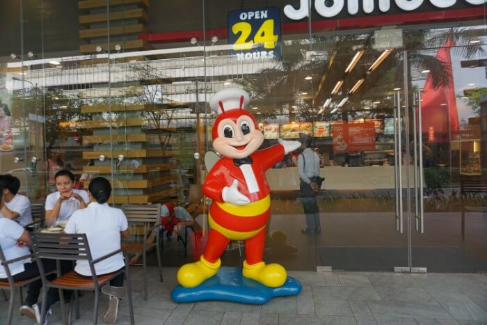 フィリピンの国民食 ジョリビー を美食家ワクイがぶった切る マスオのセブ島留学 マスセブ フィリピンの国民食 ジョリビー を美食家ワクイがぶった切る マスオのセブ島留学 マスセブ